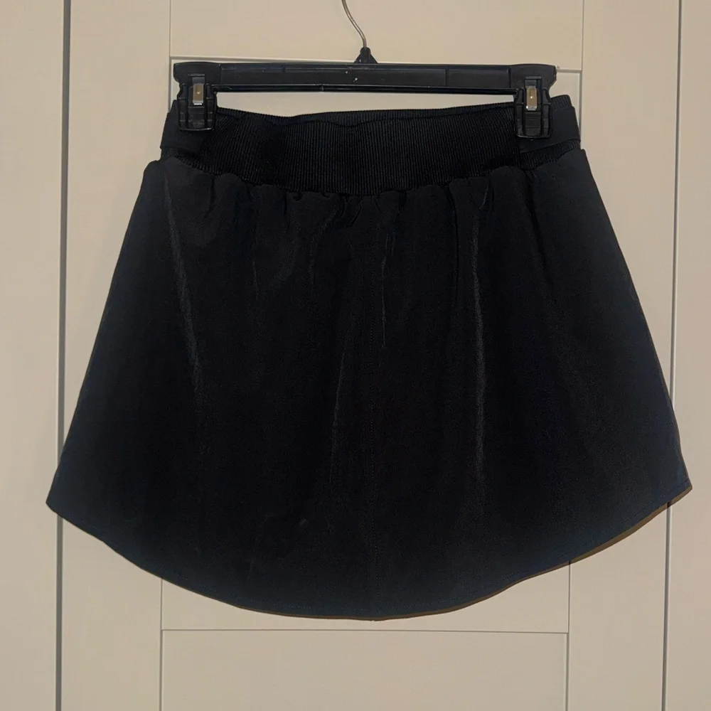 Alo Yoga Black Elevation Mini Skirt